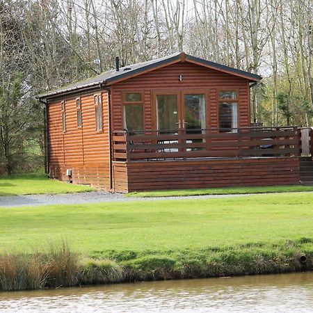 Oak Lodge Hadnall Екстериор снимка