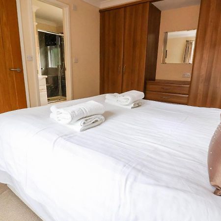 Oak Lodge Hadnall Екстериор снимка