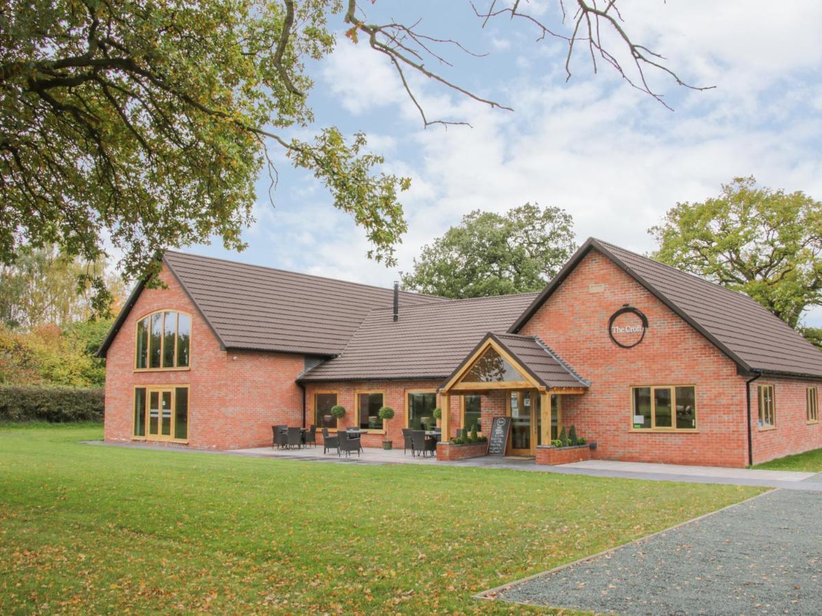 Oak Lodge Hadnall Екстериор снимка