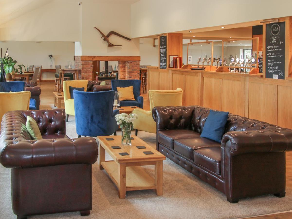 Oak Lodge Hadnall Екстериор снимка