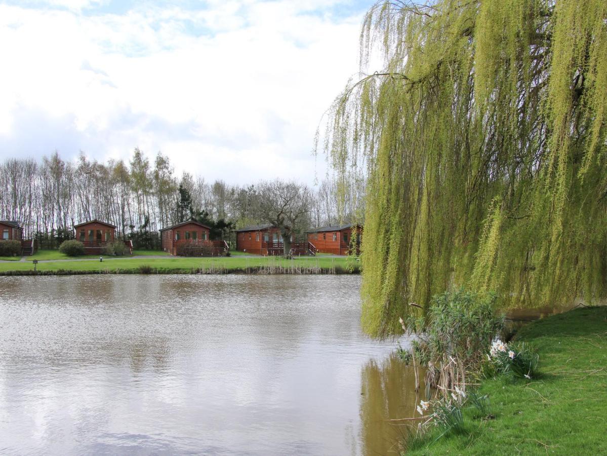 Oak Lodge Hadnall Екстериор снимка
