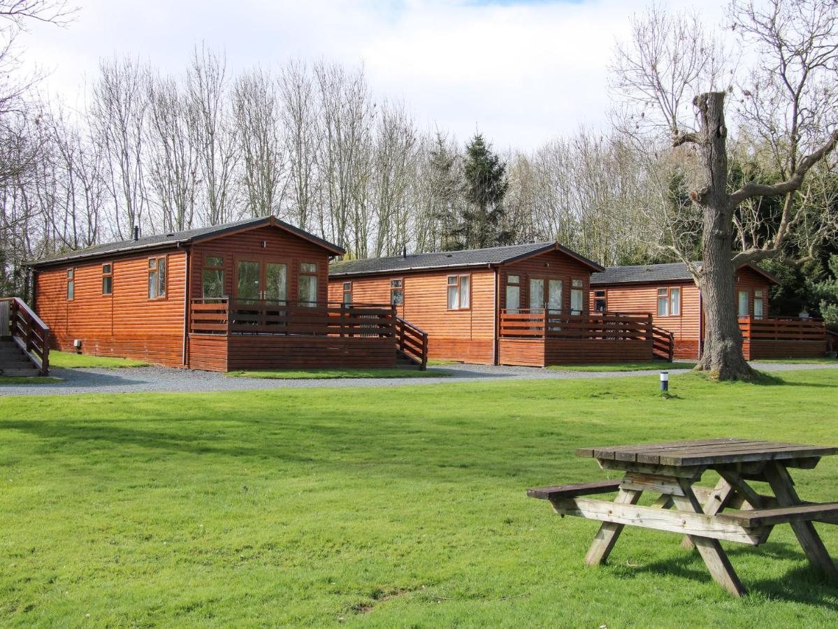 Oak Lodge Hadnall Екстериор снимка