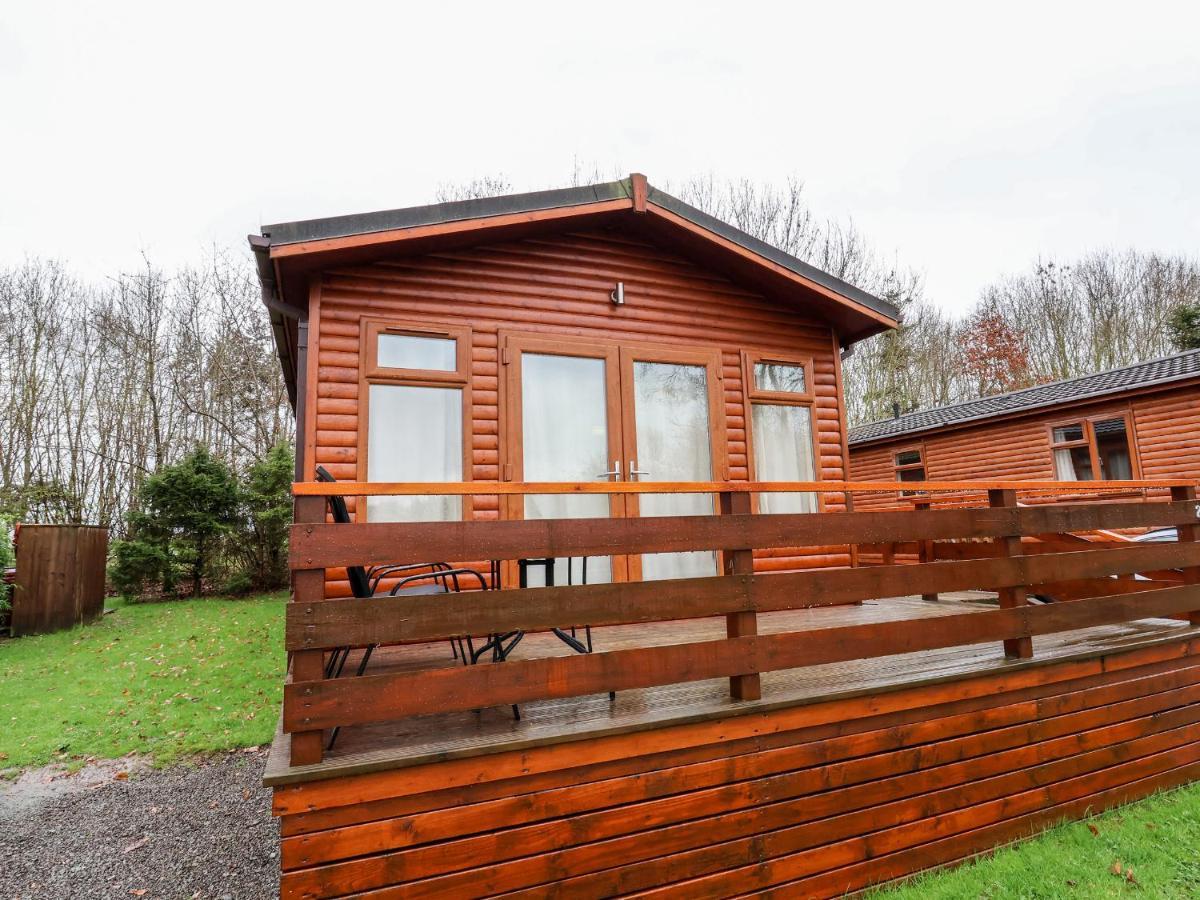Oak Lodge Hadnall Екстериор снимка