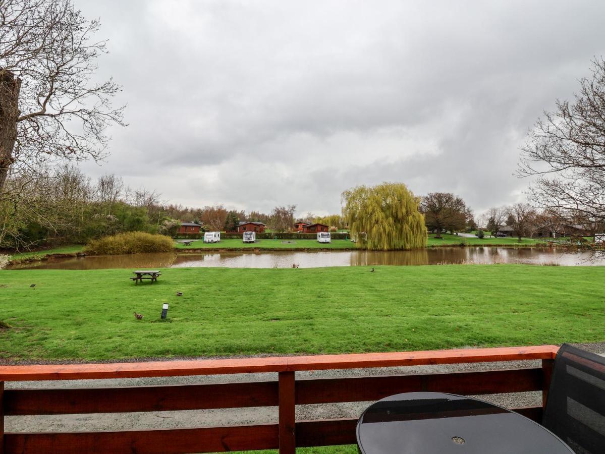 Oak Lodge Hadnall Екстериор снимка